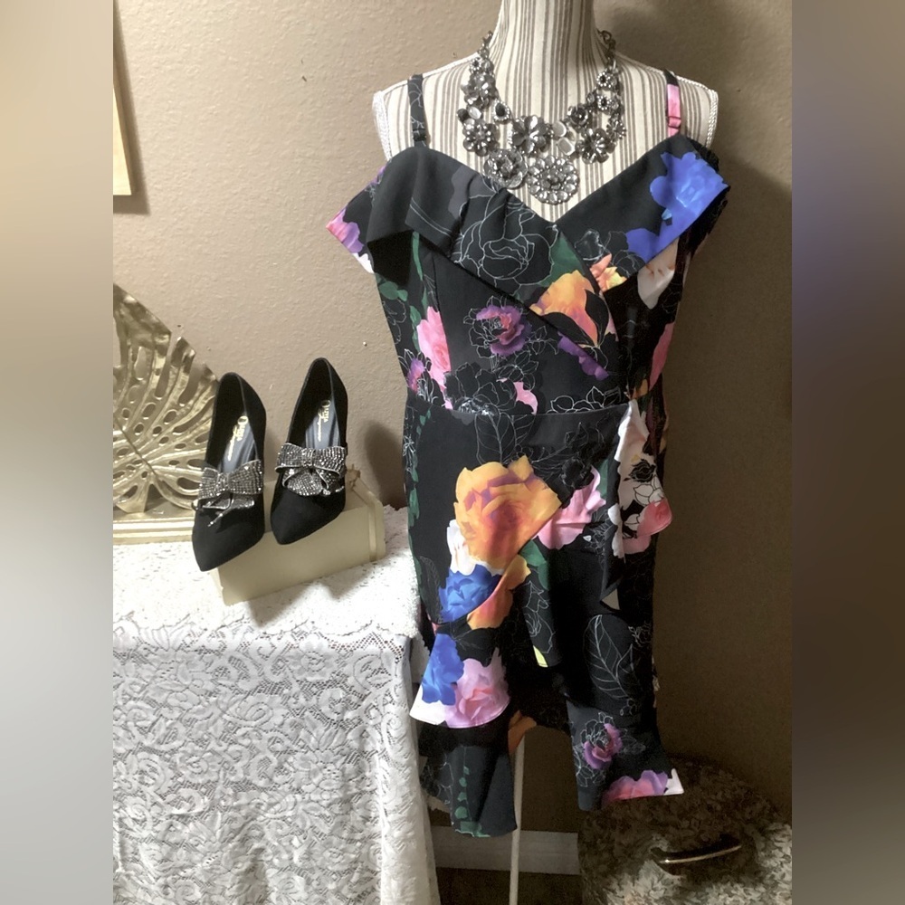 City Chic Floral Off-Shoulder Dress - Picture 5 of 15